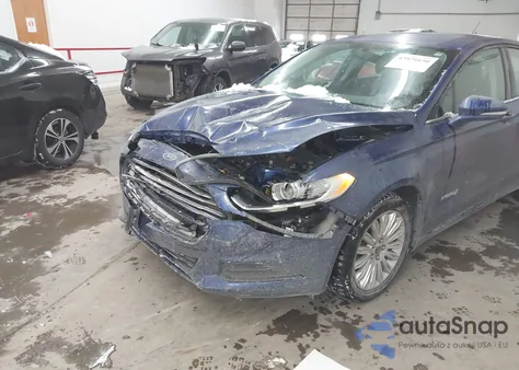 2016 Ford Fusion Hybrid Se z USA, uszkodzony, nr VIN 3FA6P0LU3GR359931